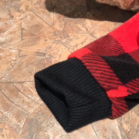 Carter’s red and black onsie - Picture 5 of 10